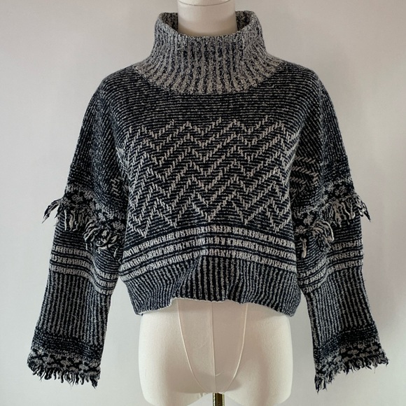 Club Monaco Sweaters - Club Monaco Fringe Turtleneck Sweater, L